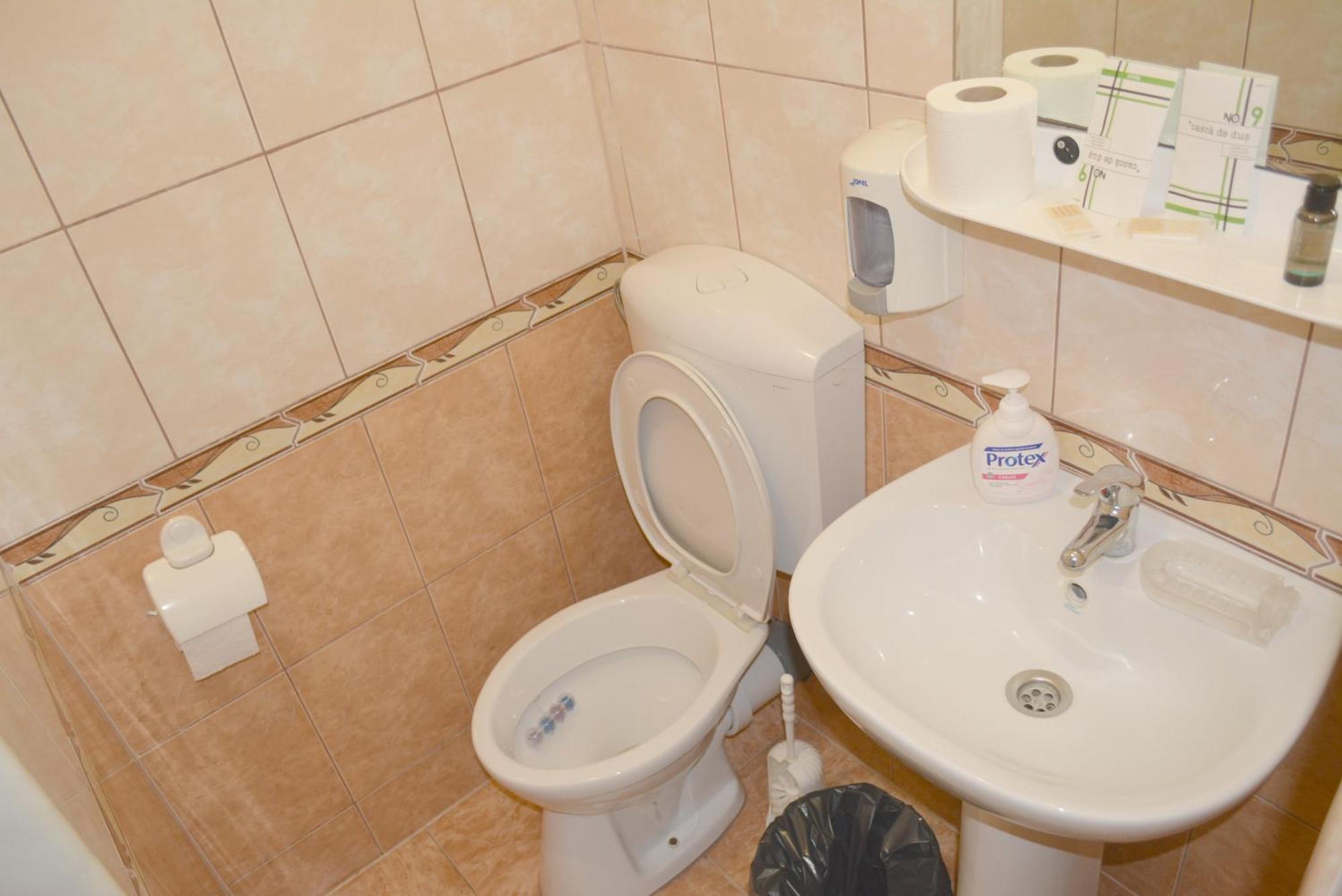 Colina Restaurant & Events Hotel Bistriţa Cameră foto