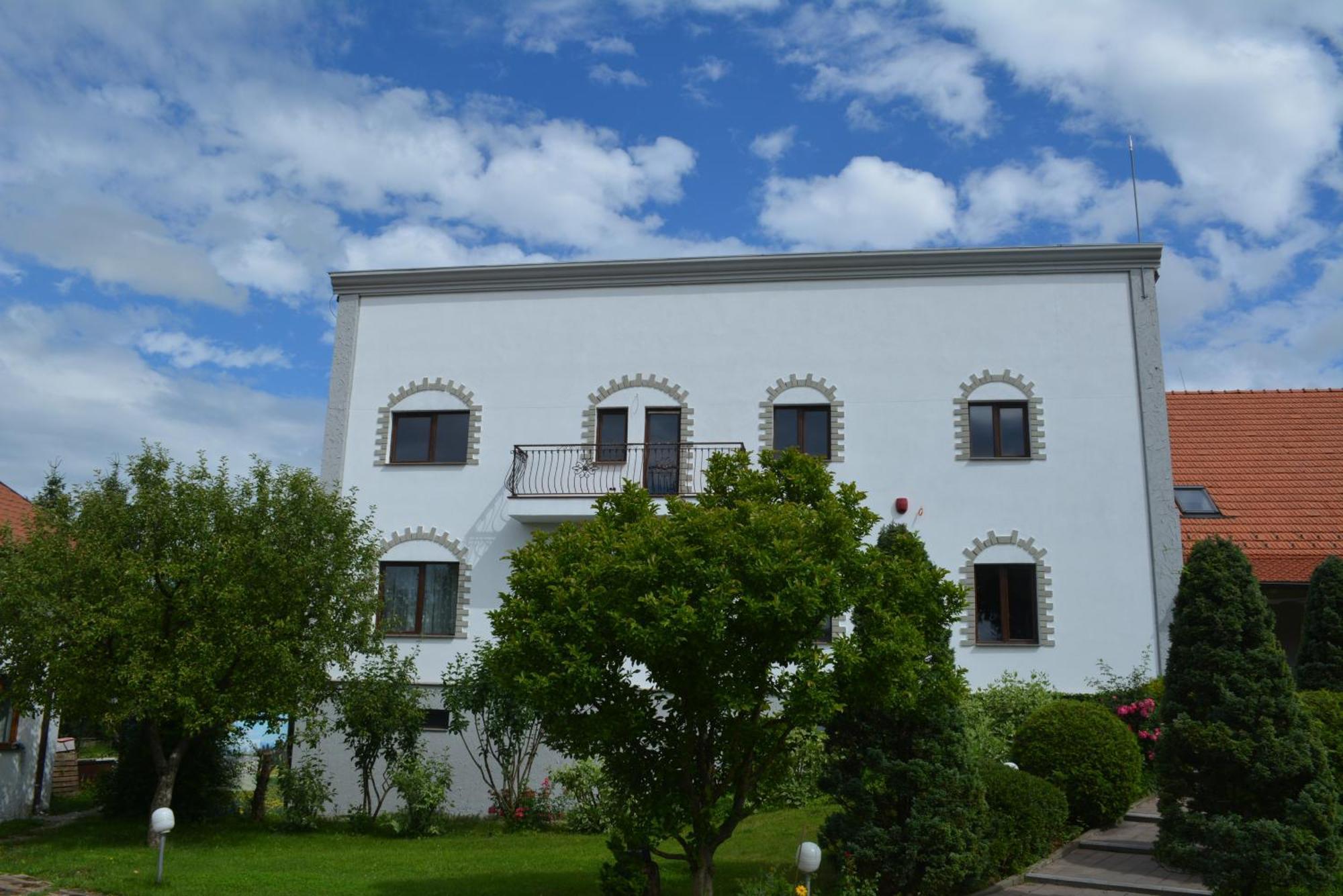 Colina Restaurant & Events Hotel Bistriţa Exterior foto